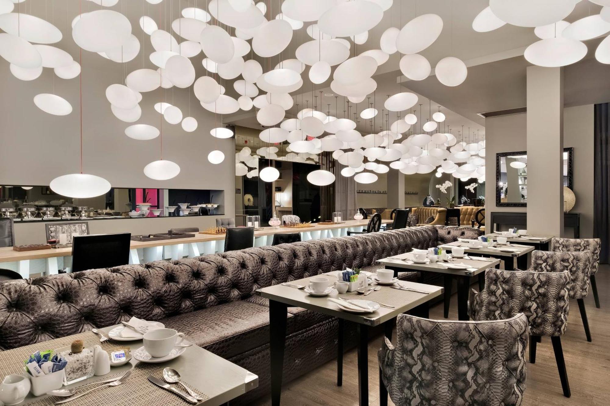 Protea Hotel Fire & Ice! By Marriott Pretoria Menlyn Exterior foto