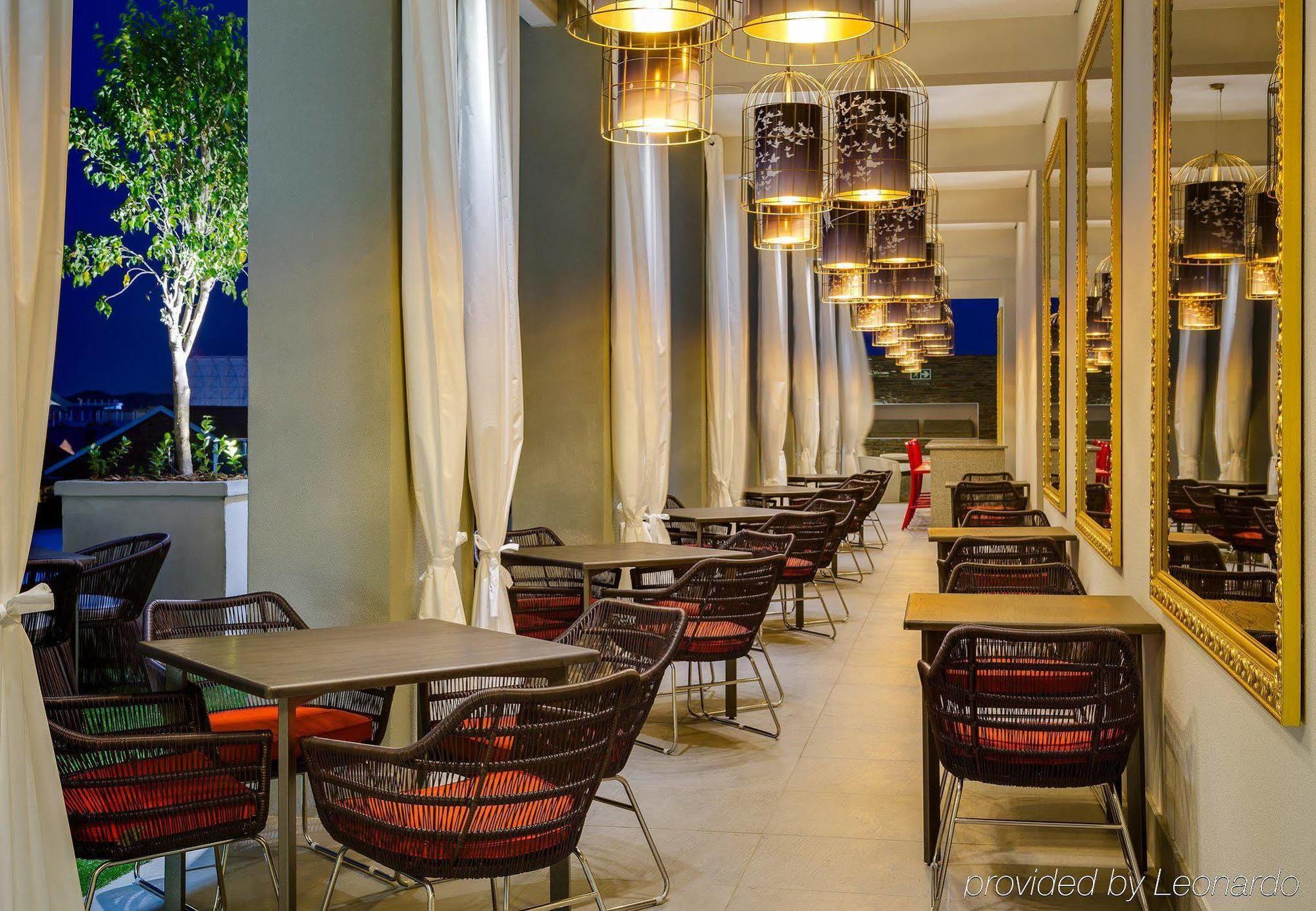 Protea Hotel Fire & Ice! By Marriott Pretoria Menlyn Exterior foto